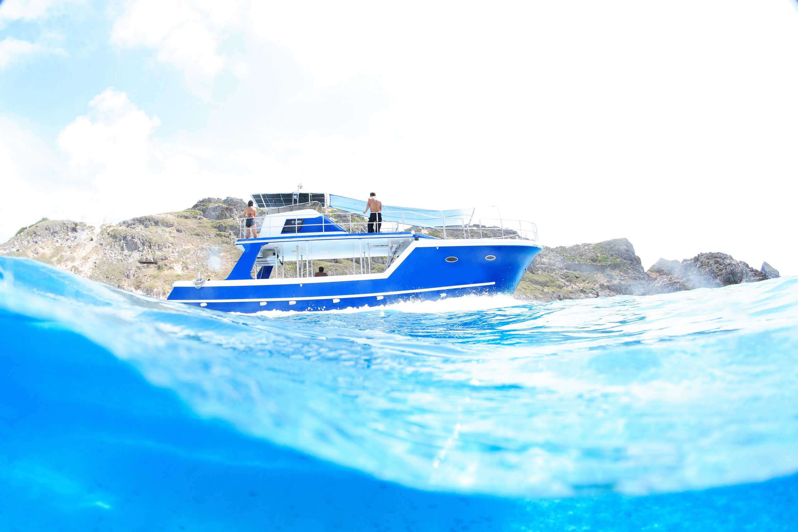 ボートと施設のご案内 | Seasonal Dive Guiding | 小笠原諸島の